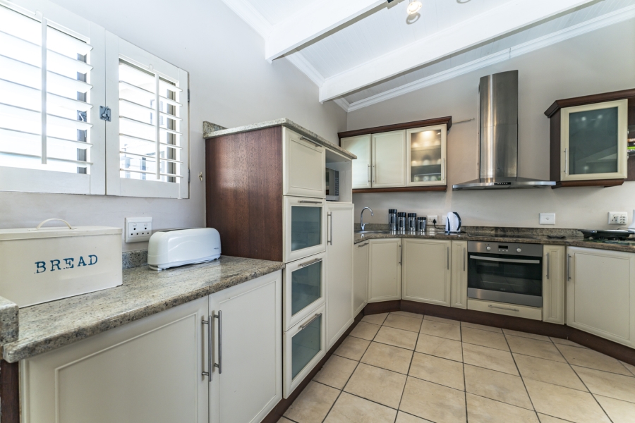 6 Bedroom Property for Sale in Prince