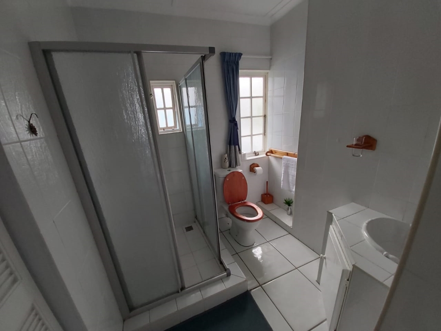 To Let 5 Bedroom Property for Rent in Westridge KwaZulu-Natal