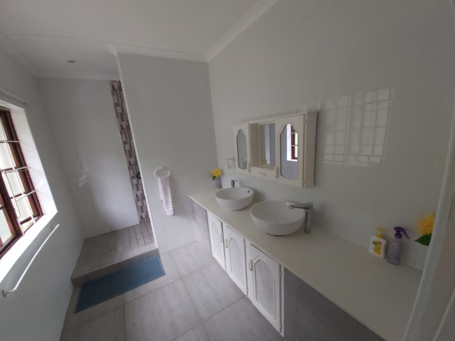 To Let 5 Bedroom Property for Rent in Westridge KwaZulu-Natal