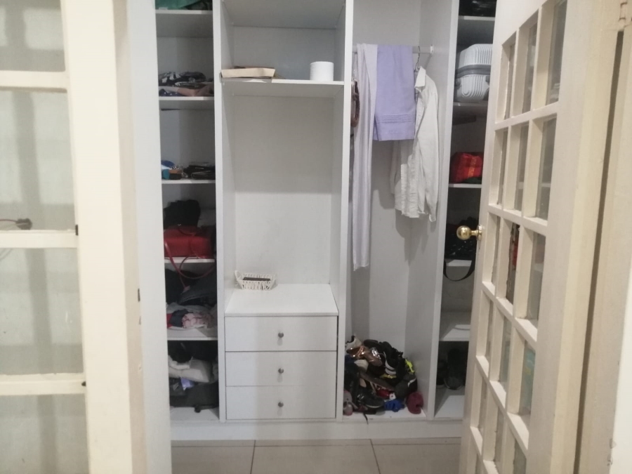 2 Bedroom Property for Sale in Glenwood KwaZulu-Natal