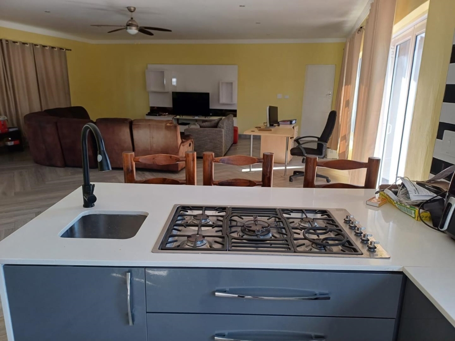 4 Bedroom Property for Sale in Meer En See KwaZulu-Natal