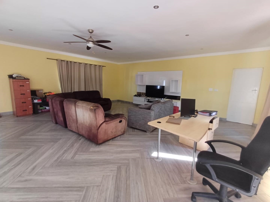 4 Bedroom Property for Sale in Meer En See KwaZulu-Natal