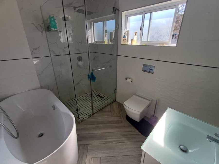 4 Bedroom Property for Sale in Meer En See KwaZulu-Natal