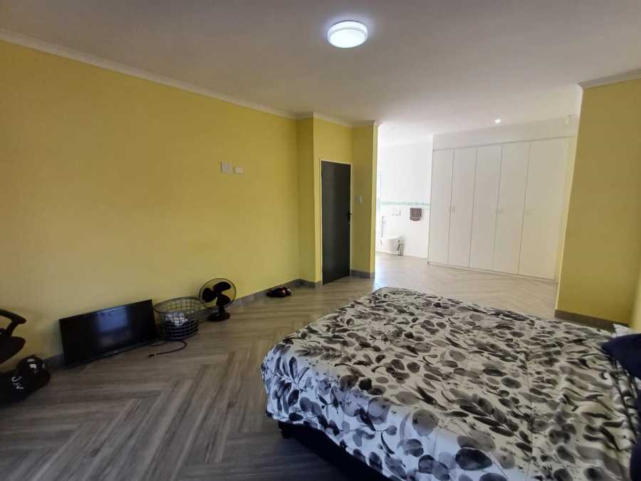 4 Bedroom Property for Sale in Meer En See KwaZulu-Natal