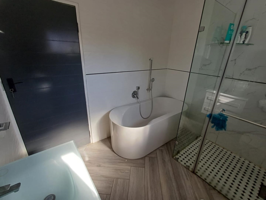 4 Bedroom Property for Sale in Meer En See KwaZulu-Natal