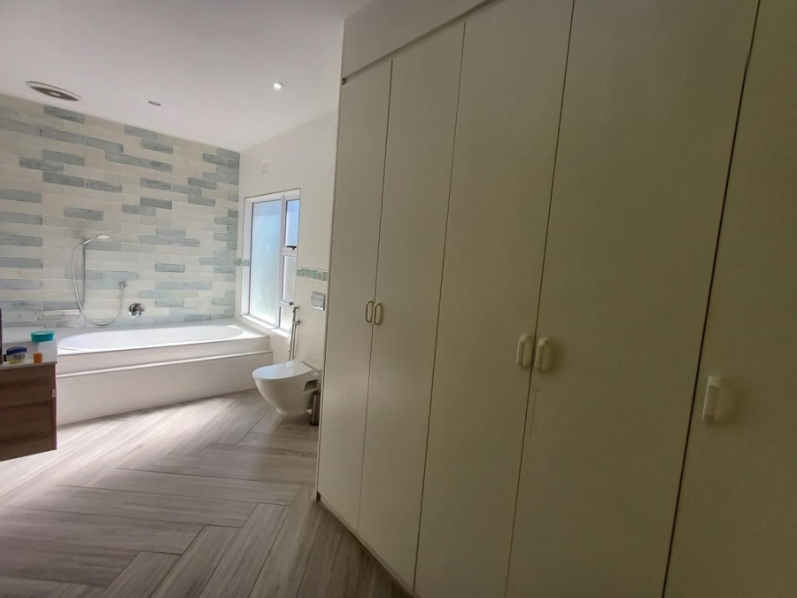 4 Bedroom Property for Sale in Meer En See KwaZulu-Natal