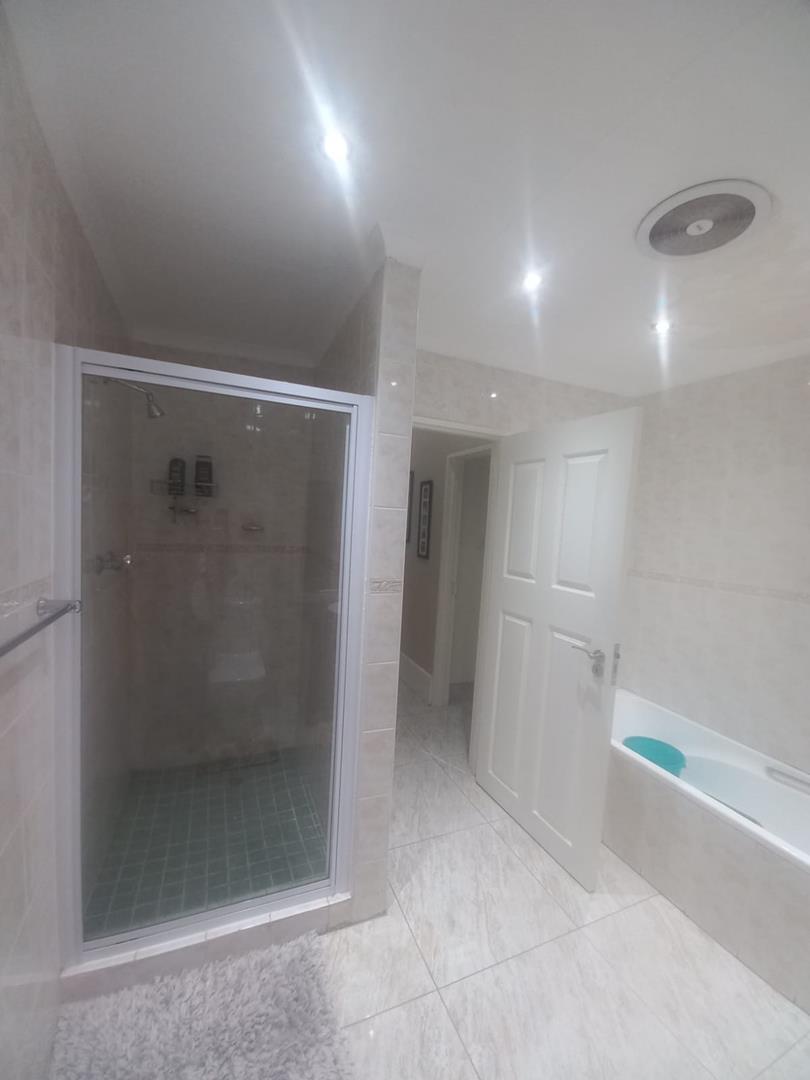 3 Bedroom Property for Sale in Meer En See KwaZulu-Natal