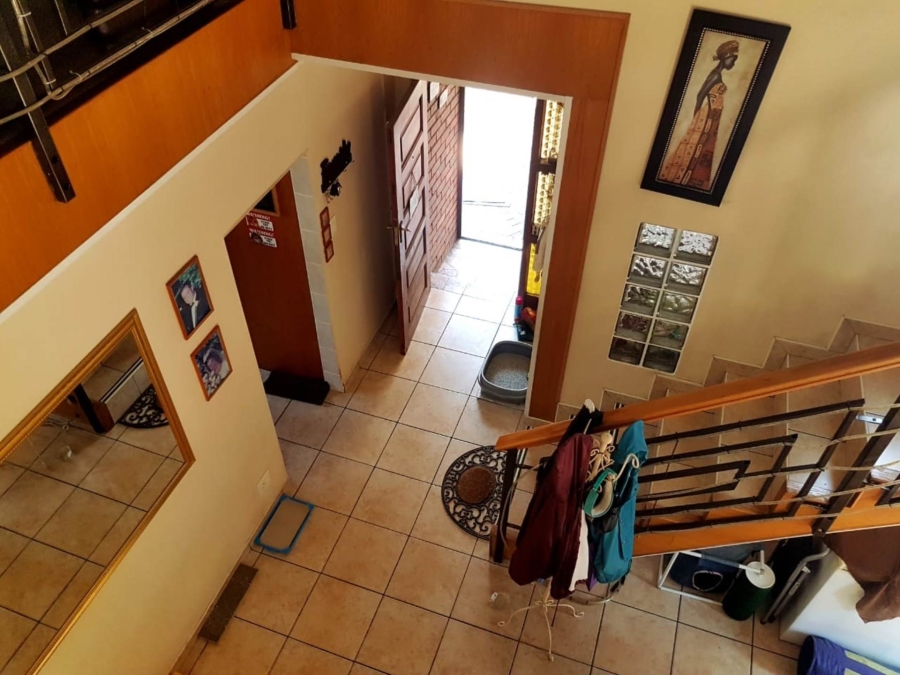 6 Bedroom Property for Sale in Veld En Vlei KwaZulu-Natal