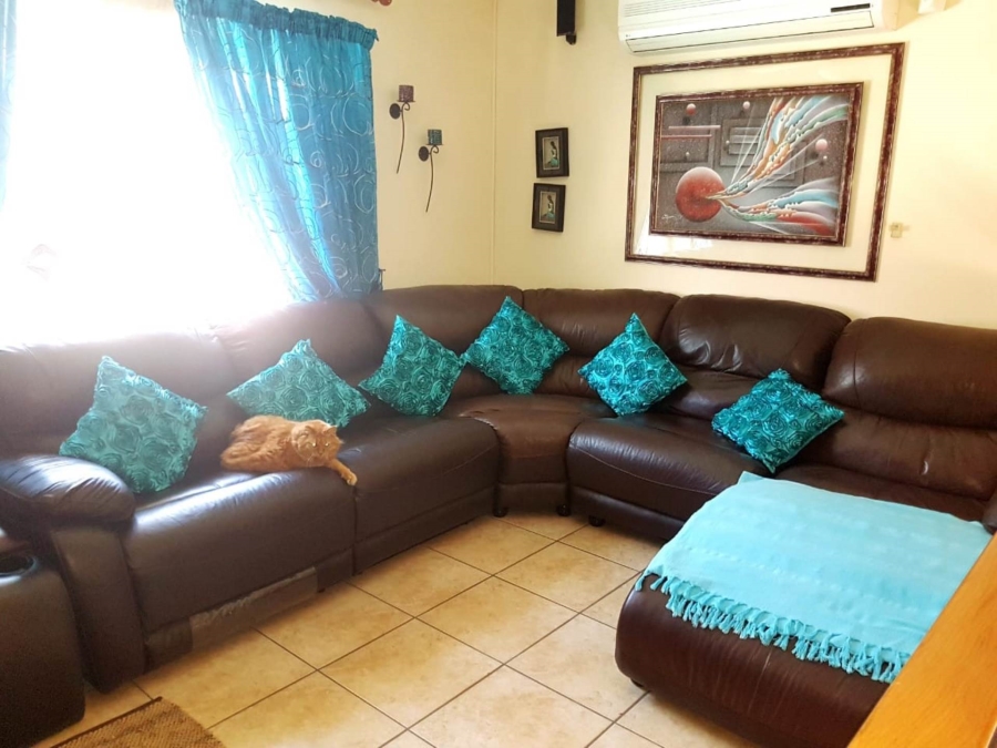 6 Bedroom Property for Sale in Veld En Vlei KwaZulu-Natal