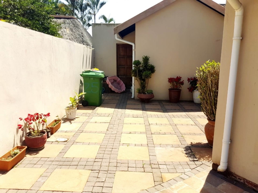 6 Bedroom Property for Sale in Veld En Vlei KwaZulu-Natal