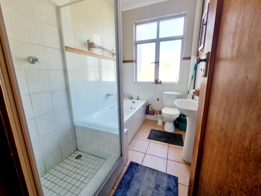 2 Bedroom Property for Sale in Glenwood KwaZulu-Natal