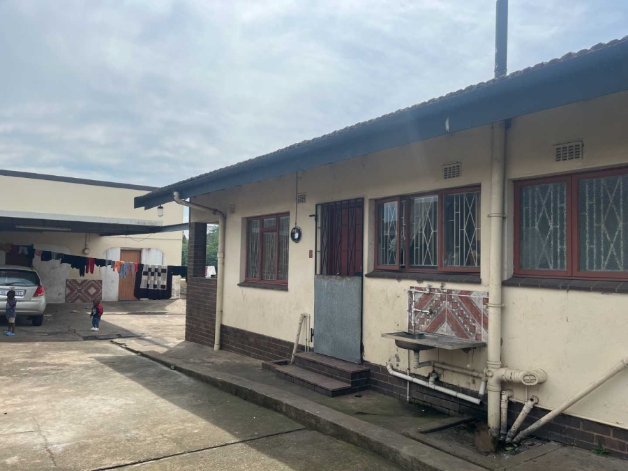 10 Bedroom Property for Sale in Clare Hills KwaZulu-Natal