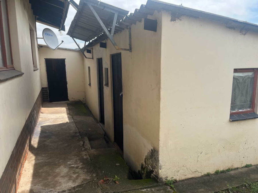 10 Bedroom Property for Sale in Clare Hills KwaZulu-Natal