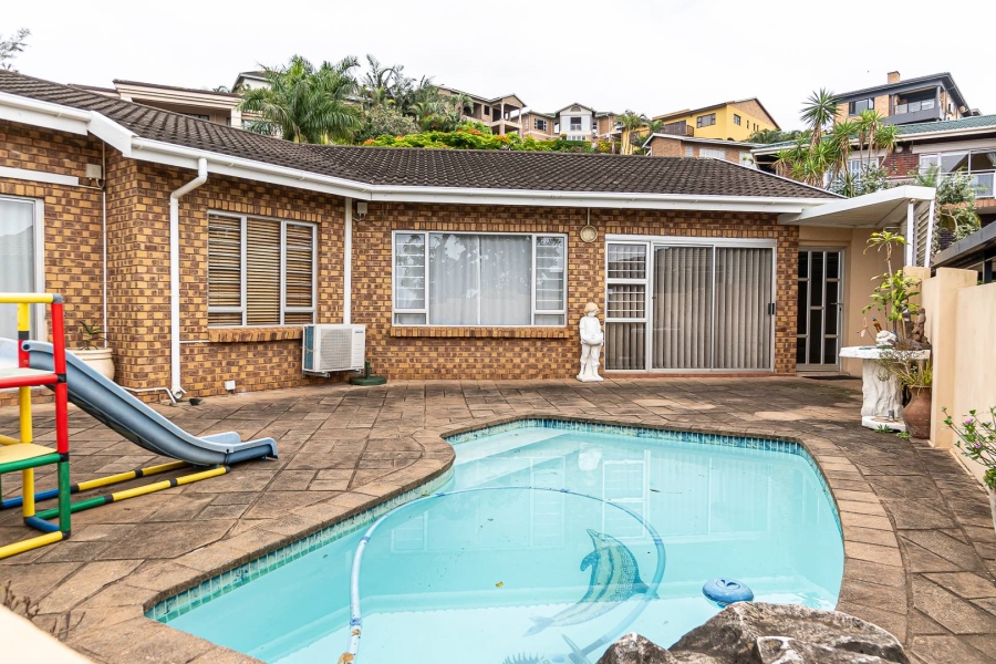 4 Bedroom Property for Sale in Amanzimtoti KwaZulu-Natal