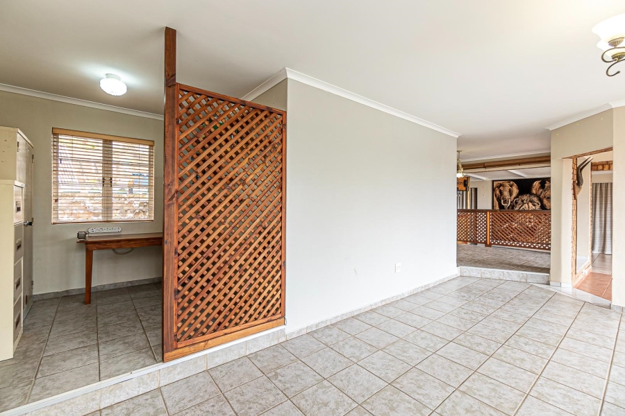 4 Bedroom Property for Sale in Amanzimtoti KwaZulu-Natal