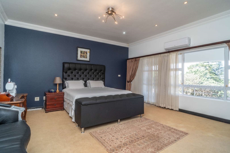 6 Bedroom Property for Sale in Glen Ashley KwaZulu-Natal