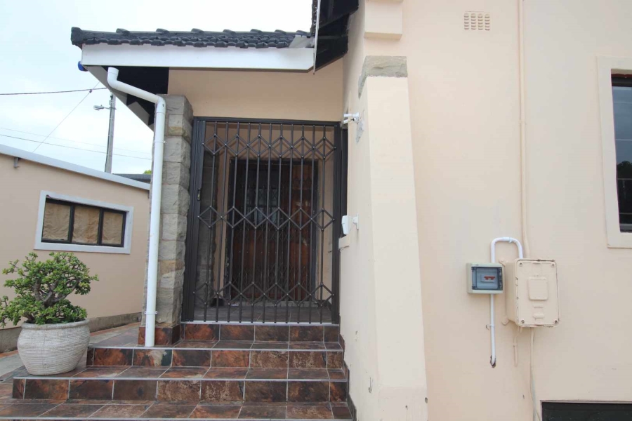 2 Bedroom Property for Sale in Queensburgh KwaZulu-Natal