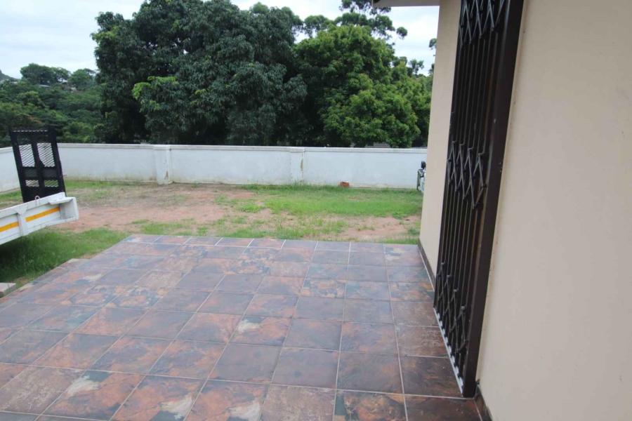 2 Bedroom Property for Sale in Queensburgh KwaZulu-Natal