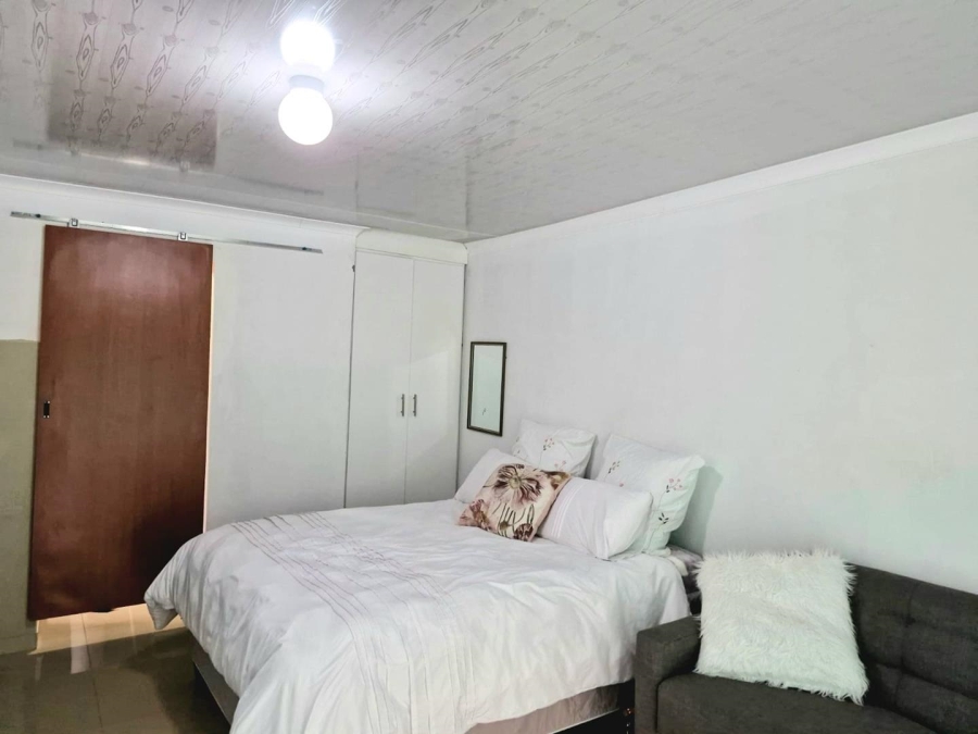 1 Bedroom Property for Sale in Birdswood KwaZulu-Natal