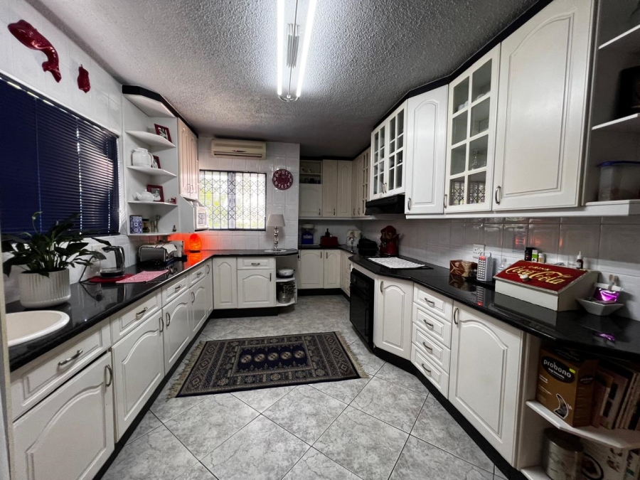 5 Bedroom Property for Sale in Kildare KwaZulu-Natal