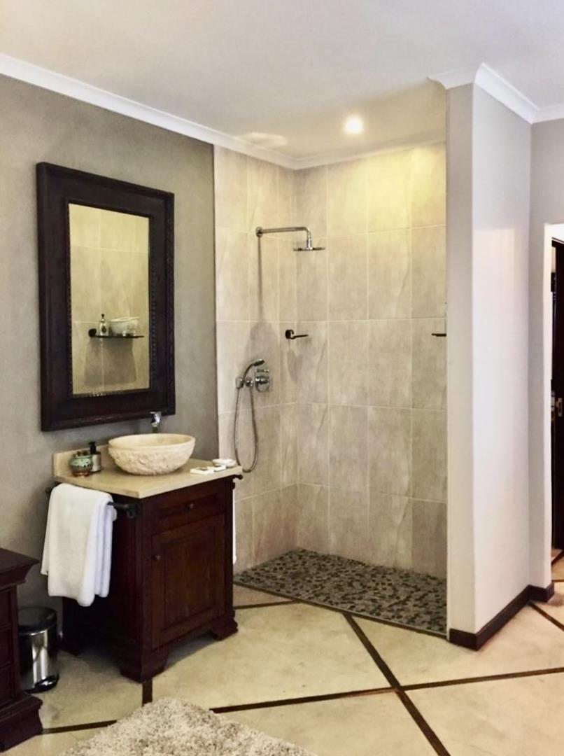 9 Bedroom Property for Sale in Umhlanga KwaZulu-Natal