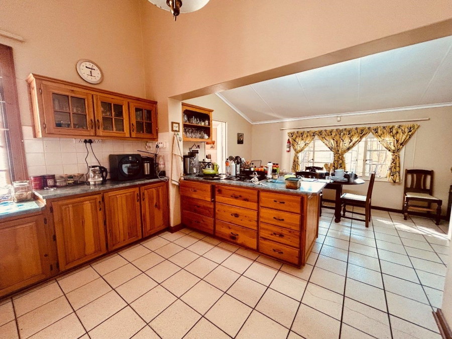 6 Bedroom Property for Sale in Vryheid KwaZulu-Natal