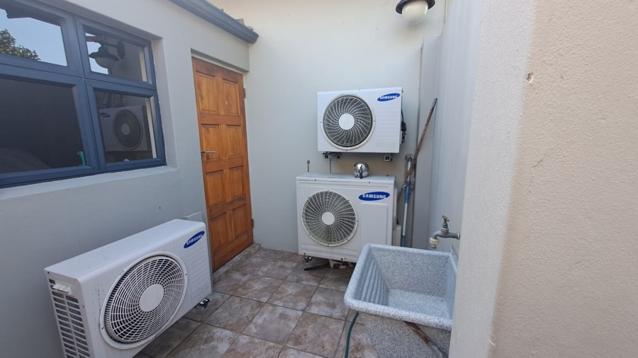 3 Bedroom Property for Sale in Meer En See KwaZulu-Natal