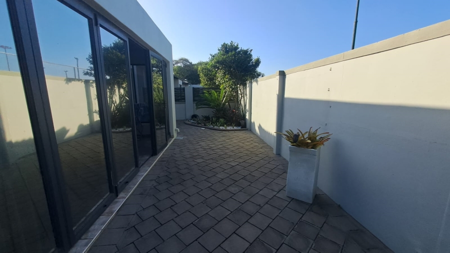 3 Bedroom Property for Sale in Meer En See KwaZulu-Natal