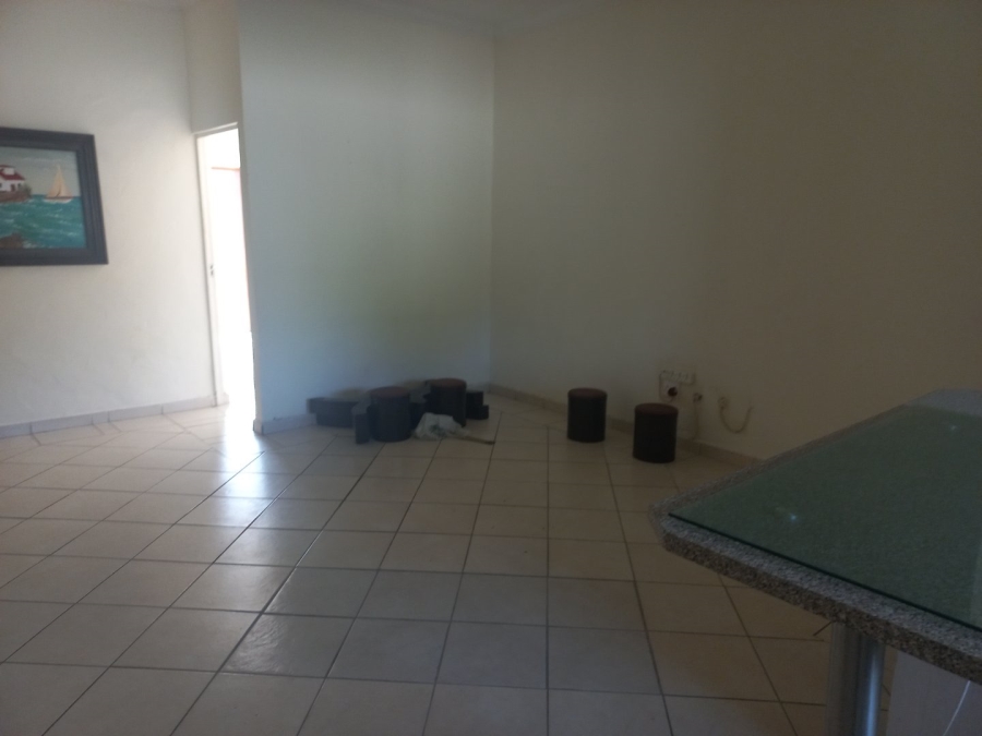 2 Bedroom Property for Sale in Glenmore KwaZulu-Natal