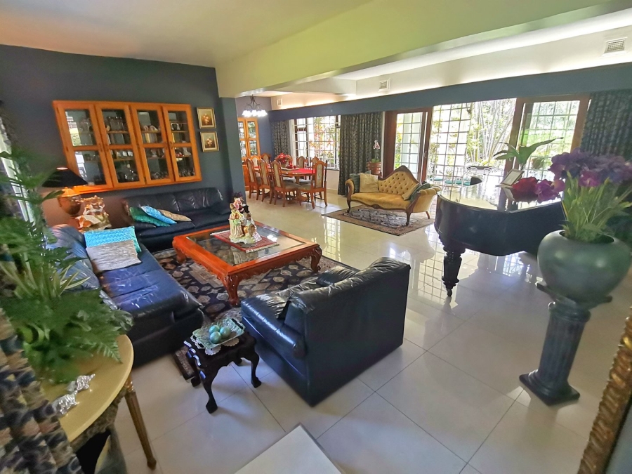6 Bedroom Property for Sale in St Michaels On Sea KwaZulu-Natal