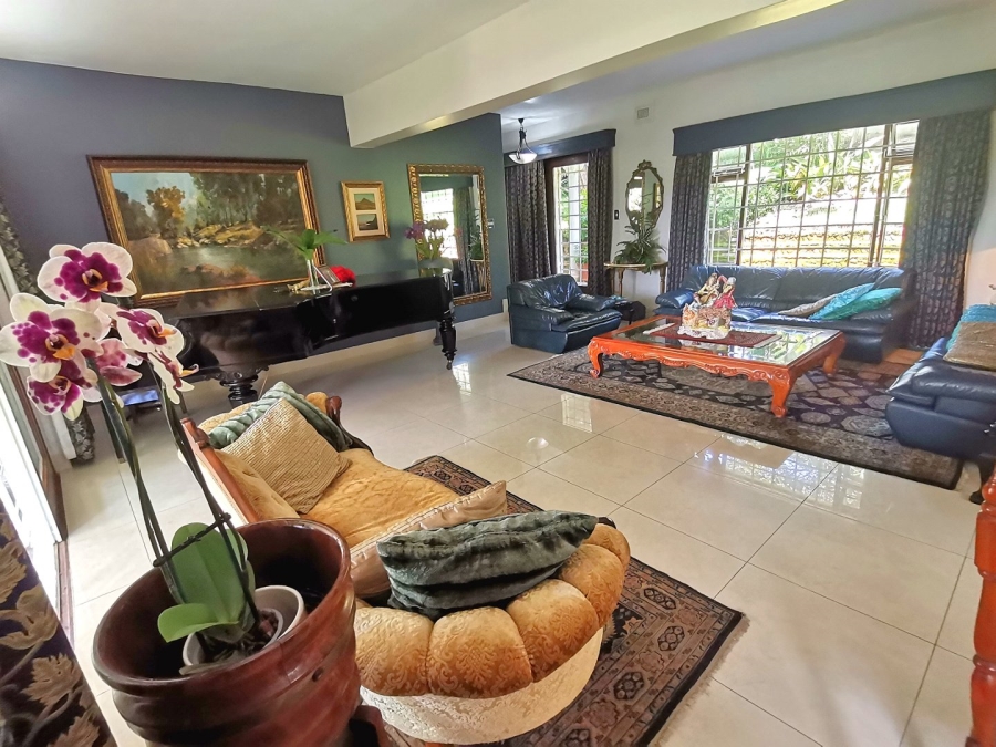 6 Bedroom Property for Sale in St Michaels On Sea KwaZulu-Natal