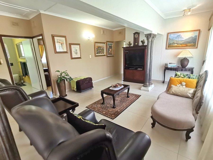 6 Bedroom Property for Sale in St Michaels On Sea KwaZulu-Natal