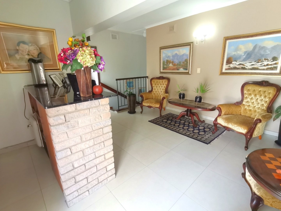 6 Bedroom Property for Sale in St Michaels On Sea KwaZulu-Natal