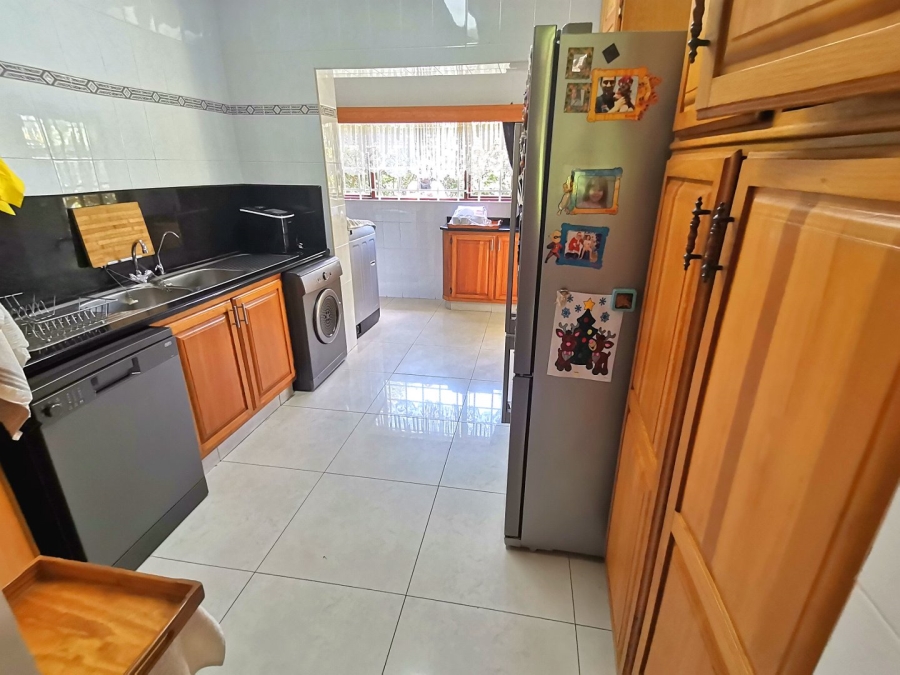 6 Bedroom Property for Sale in St Michaels On Sea KwaZulu-Natal