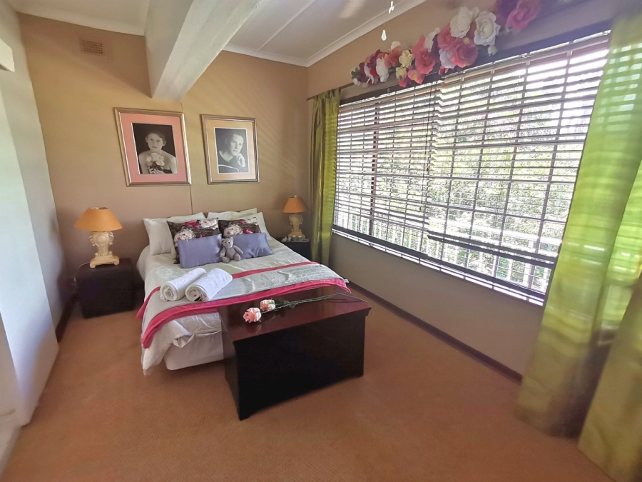 6 Bedroom Property for Sale in St Michaels On Sea KwaZulu-Natal