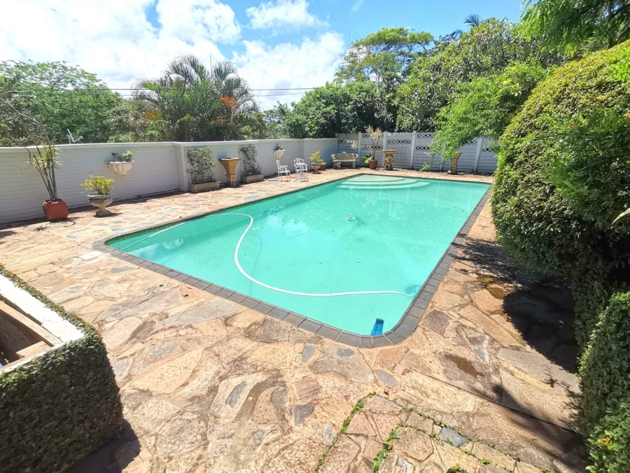 6 Bedroom Property for Sale in St Michaels On Sea KwaZulu-Natal