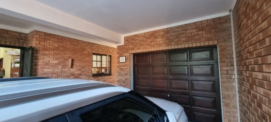 2 Bedroom Property for Sale in Margate KwaZulu-Natal