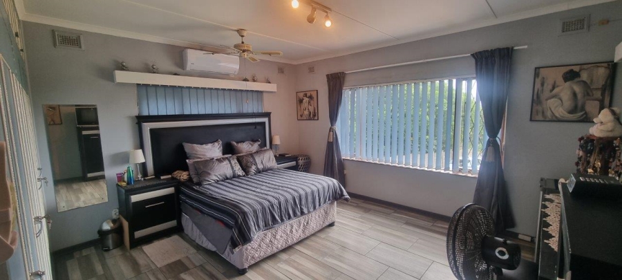 4 Bedroom Property for Sale in Pumula KwaZulu-Natal