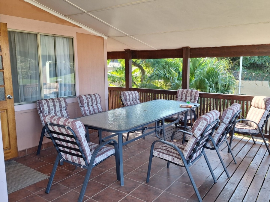 4 Bedroom Property for Sale in Hibberdene KwaZulu-Natal
