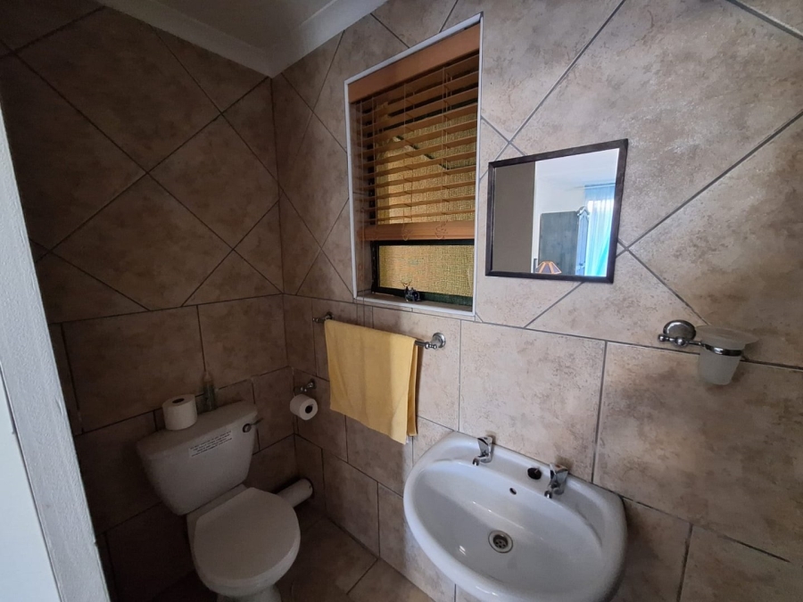 4 Bedroom Property for Sale in Hibberdene KwaZulu-Natal