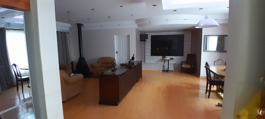 5 Bedroom Property for Sale in Ixopo KwaZulu-Natal