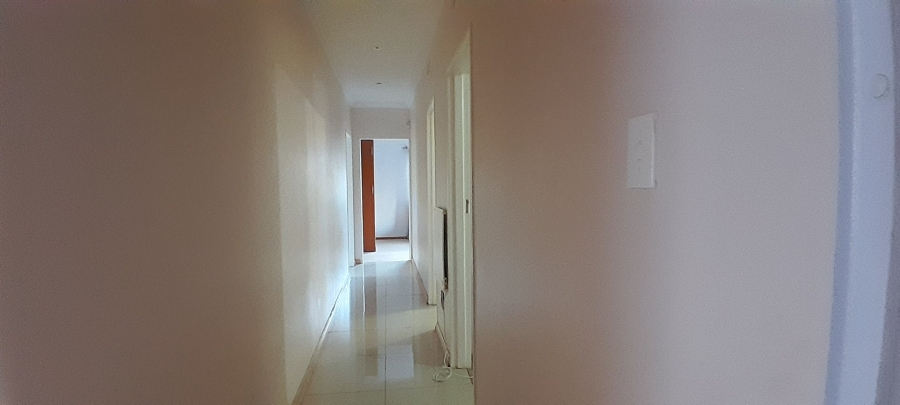 5 Bedroom Property for Sale in Ixopo KwaZulu-Natal