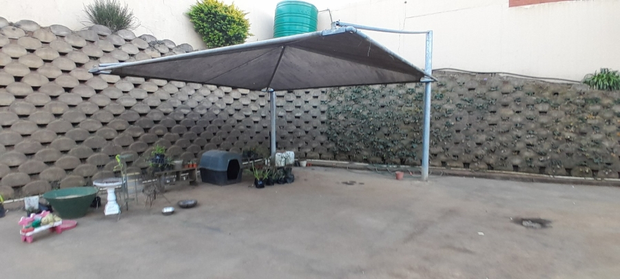 5 Bedroom Property for Sale in Ixopo KwaZulu-Natal