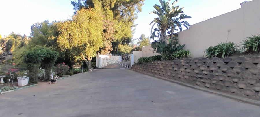5 Bedroom Property for Sale in Ixopo KwaZulu-Natal