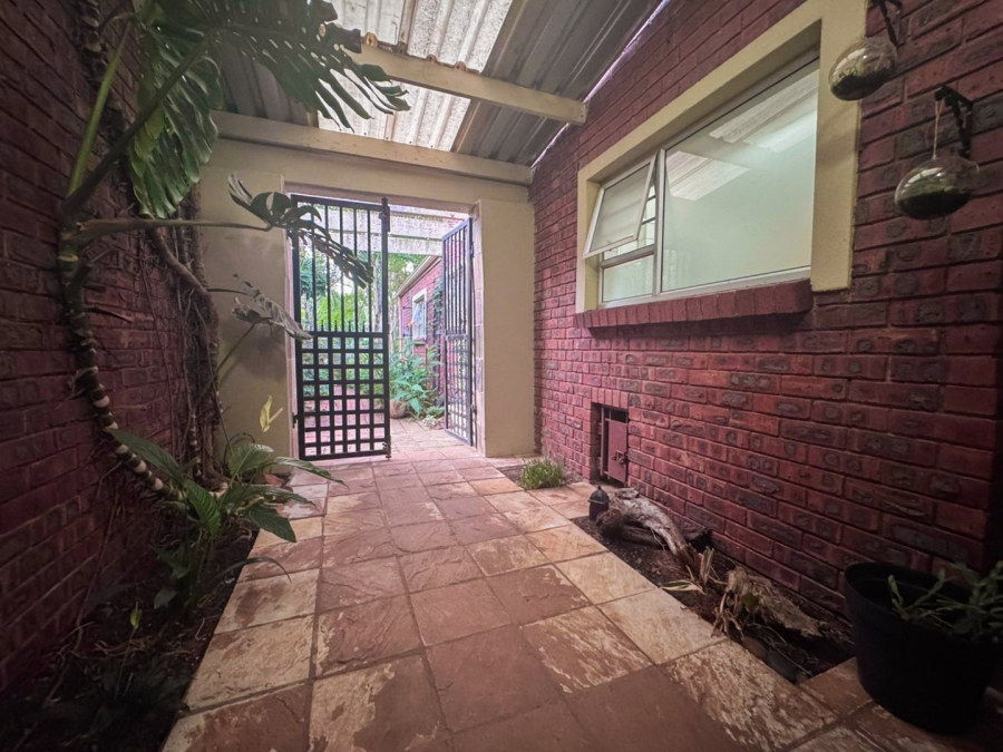 4 Bedroom Property for Sale in Signal Hill KwaZulu-Natal