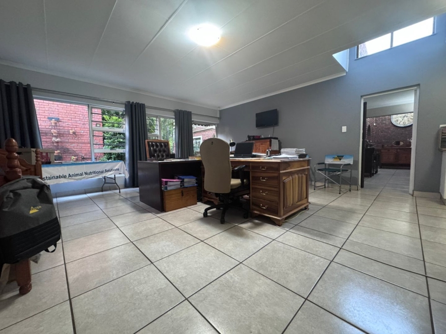 4 Bedroom Property for Sale in Signal Hill KwaZulu-Natal