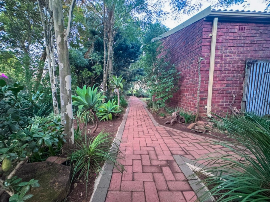 4 Bedroom Property for Sale in Signal Hill KwaZulu-Natal