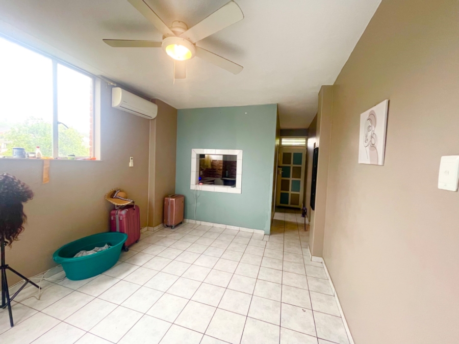 To Let 2 Bedroom Property for Rent in Umbilo KwaZulu-Natal