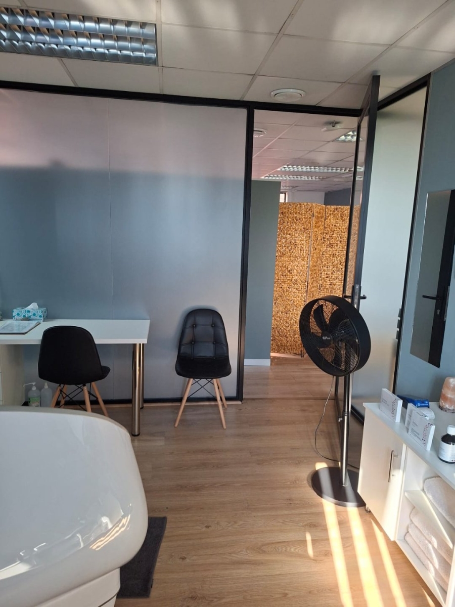To Let Commercial Property for Rent in Umhlanga Ridge KwaZulu-Natal