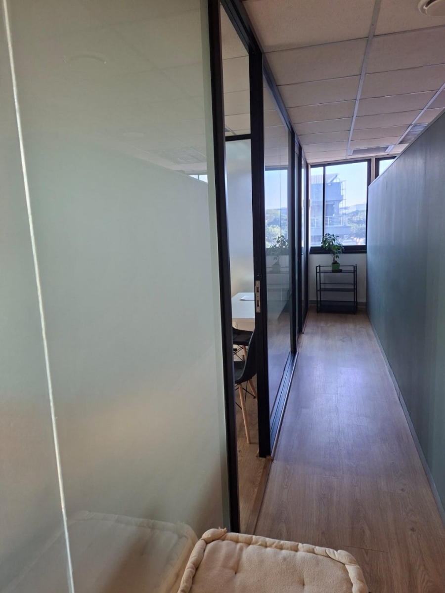 To Let Commercial Property for Rent in Umhlanga Ridge KwaZulu-Natal